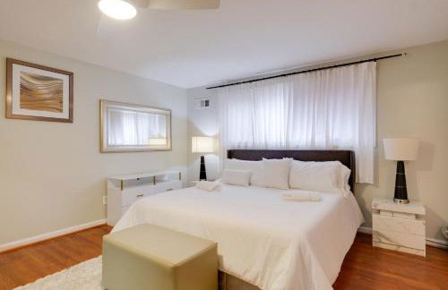 Great for Gatherings! Modern Lanham Duplex - Foto 14