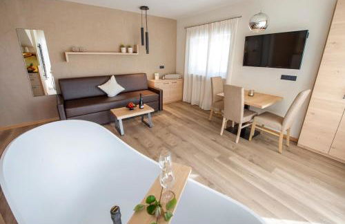 Haus Gregori Modern & Central Stay in Vineyard with Rooftop & Served Breakfast - Foto 38