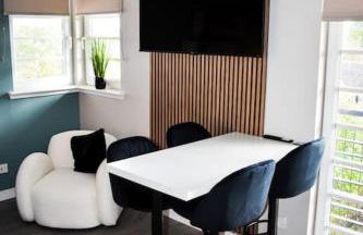 Bathgate Penthouse near Edinburgh - Photo 14