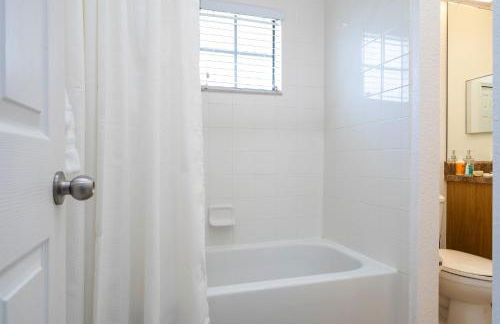Amazing 2bed Condo in Kissimmee near Disney - Mickey Sorcerer - Foto 28