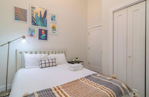 Chicago 2BR City Escape with Optional Parking Near McCormick Place, Navy Pier, Shedd Aquarium, and Millennium Park - Foto 3