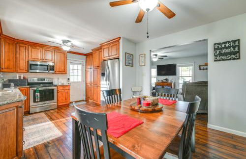 Large Family Home 5 Mi to Dtwn Hagerstown! - Photo 4