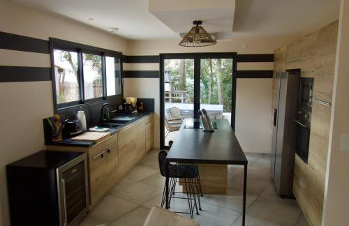 Villa Pinède 800m from Beach Private Jacuzzi Pine Forest Sleeps 8 - Foto 8