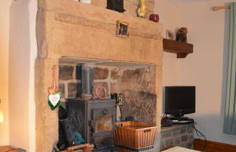 2 Bed Cottage - Sleeps 4 - Pets - Parking - Photo 6