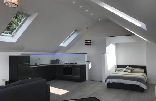 1 Bed Studio - Sleeps 4 - Parking - Wifi - Foto 10