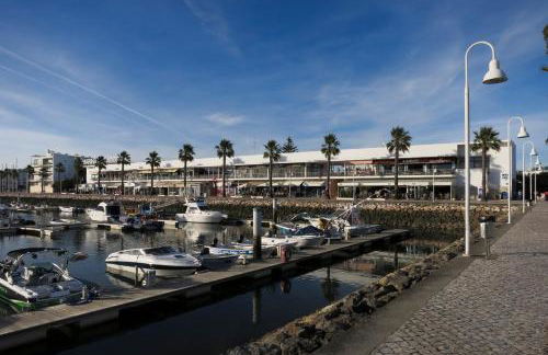 HENRI'S APARTMENTS - Pátio do Convento - Foto 38