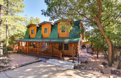 Hot Tub and Games! Lakeside Sherwood Forest Cabin - Foto 32