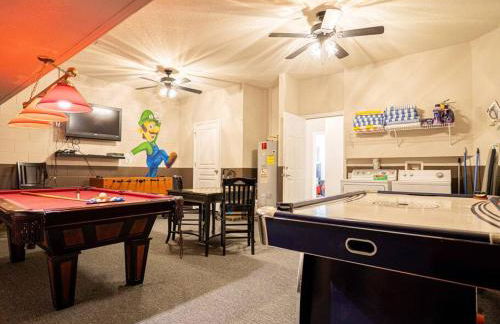 Luxury Disney Villa 5BR With Private Pool and Spa (4 Miles from Disney) - Foto 17