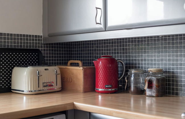 Putney Perfection - Photo 14