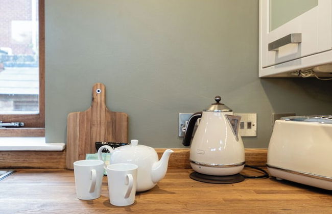 Coach House - Lovely Home in Cheltenham - Photo 32