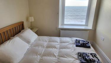Stunning Aberystwyth South Beach Apartment - Photo 2