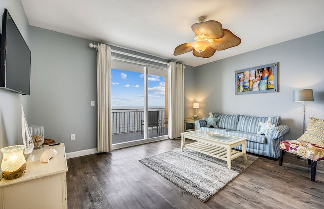 Splash Beach Resort by Book That Condo - Photo 56