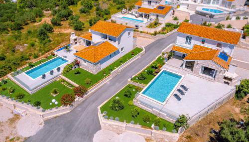 Villa Bohemica with Private Heated Pool - Photo 3