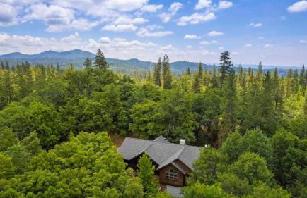 Sierra Haus Cottage with Private Lake Access - Photo 12