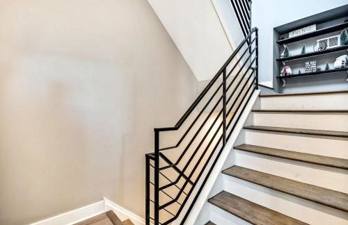 Exceptional Downtown Townhome with Roof Deck -4Bedroom & 3Baths - Foto 31