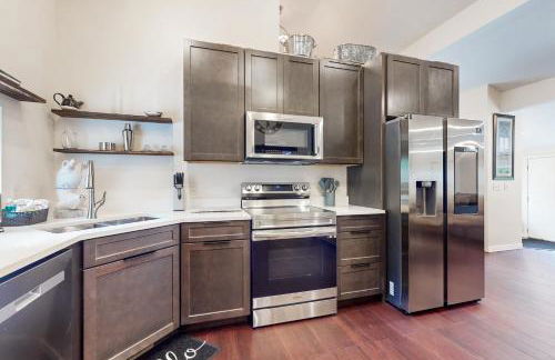 Steps to Dtwn and St Croix River! Stucco House - Foto 8