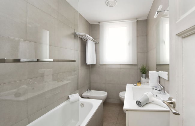 Mercedes Heritage Barcelona Apartments - Photo 80