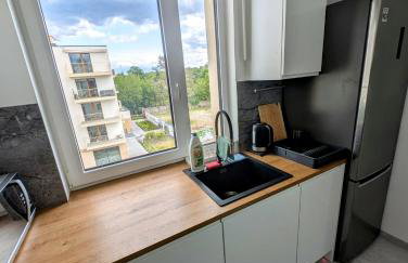 Przystanek Międzylesie Dwupokojowy Apartament z osobną Kuchnią Garażem Self Check-in Blisko CZD - Foto 10