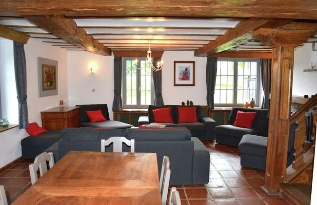 Vintage Farmhouse With Garden, Roofed Terrace - Photo 9