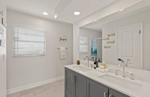 Gulf Gate Poolside Retreat - Foto 17