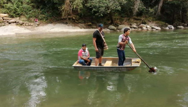 Excursion dans une communauté indigène Kogui - Photo 5, En bateau sur le fleuve