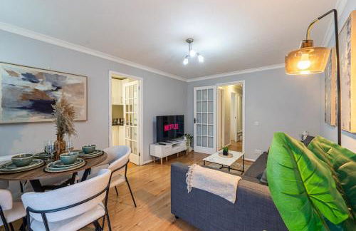 2BR - Balcony & Parking near Canary Wharf Sleeps 6 - Foto 5