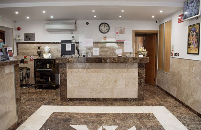 Osborne Apartments - Photo 2