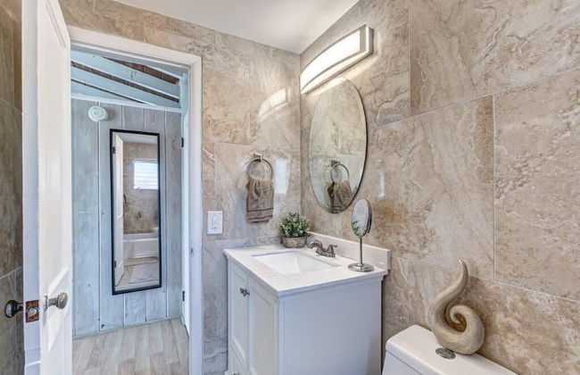 Beautifully Renovated 5 Bedroom with Guest House 5 Home by RedAwning - Foto 39