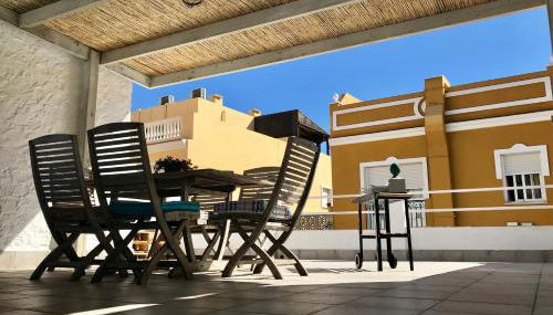 Malaga Beach House, 2 city bikes, 2 children's bikes, WiFi, BIG terrace, BBQ, Family, Childfriendly - Photo 2