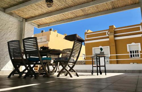 Malaga Beach House, 2 city bikes, 2 children's bikes, WiFi, BIG terrace, BBQ, Family, Childfriendly - Photo 2