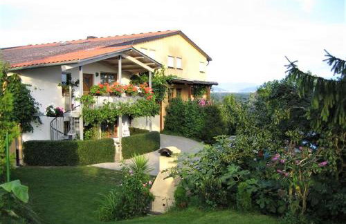 Zum Rebberg Ferienwohnungen - Photo 9