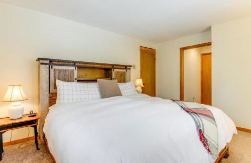 3 min to Mt Snow with FREE Shuttle! Family-Size fun, Wood fireplace, 2 living rooms, Arcades - Foto 24