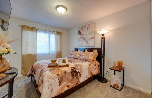 U-Med District Townhome with Private Yard and Grill - Photo 9