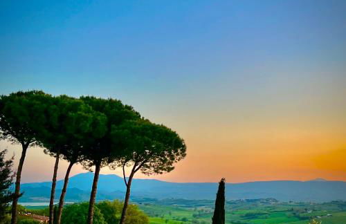 Two Bedroom Apartment with Breathtaking Views Large Balcony in a Cool Umbrian Village - Foto 21