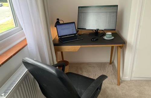 2 Bed-Sleeps 4-Parking-Pets-10 min walk to Beach - Foto 10