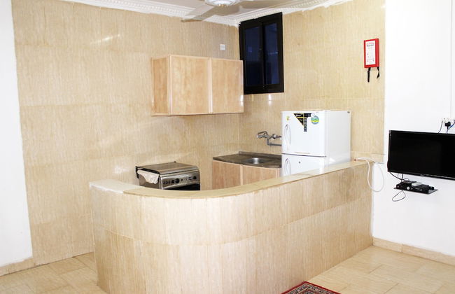 Al Eairy Furnished Apartments Qassim 4 - Photo 20
