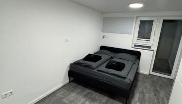 Luxus-Apartment im Herzen von Ludwigsburg - - WLAN - Klima - 24h Check-In - Waschmaschine - Terrasse - 200m vom Schloss und vom Ludwigsburger Marktplatz - - - Photo 2