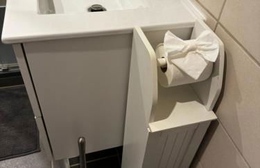 Gîte urbain au calme en rez de jardin proche Groupama stadium salle Arena EUREXPO Lyon - Foto 19