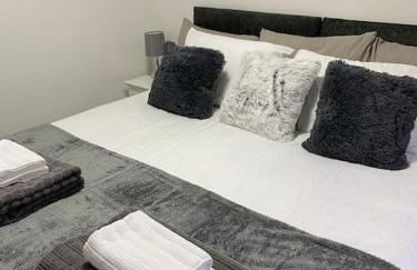 Beautiful renovated former coach house - Photo 12