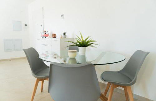 Apartamento nuevo junto al mar con plaza de garaje!! Perfecto para familias - Photo 8