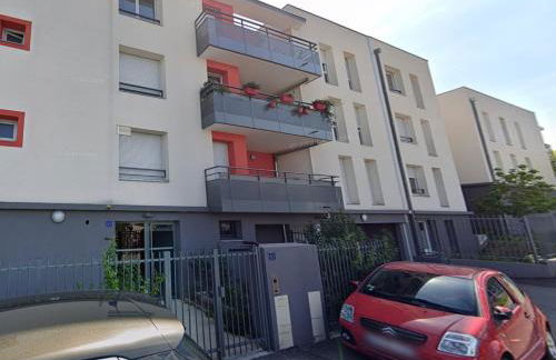 Le Barbusse LYON-T3-Garage-Terrasse-3 lits-Home Cinema - Foto 23