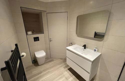 Hot tub lodge with stunning view - Foto 11