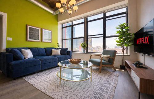 Convenient Cozy 2BR Loft with Optional Parking for 8 guests Near McCormick Place, Soldier Field and Lakefront Trail - Foto 1