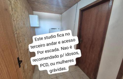 Studio na area central com ar condicionado, banheiro privado - Foto 9