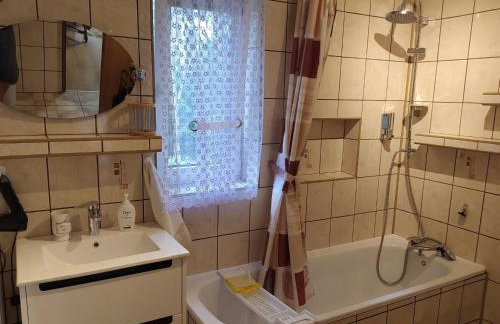 Holiday House With Swimming Pool in Morzyczyn - Foto 17