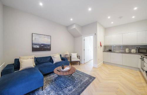Cosy Tooting Retreat: 2-Bed Gem - Photo 1