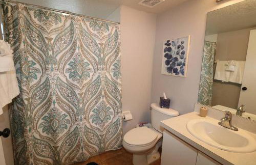 LOVE AT FIRST SIGHT! NEW Disney Home, Sleeps 6, Pool, Patio, NO Steps, LOW Rates! - Foto 79