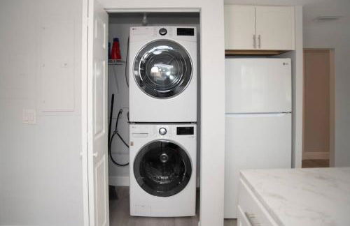 Patio I Firepit I 65 TV w/ Netflix I 472mbps I WD - Foto 16