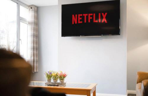 NEW! 3BR in Traynor Square - Photo 7