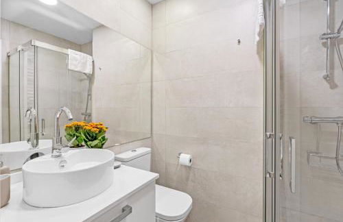 Descubre la Magia de Granada en este apartamento - Foto 32